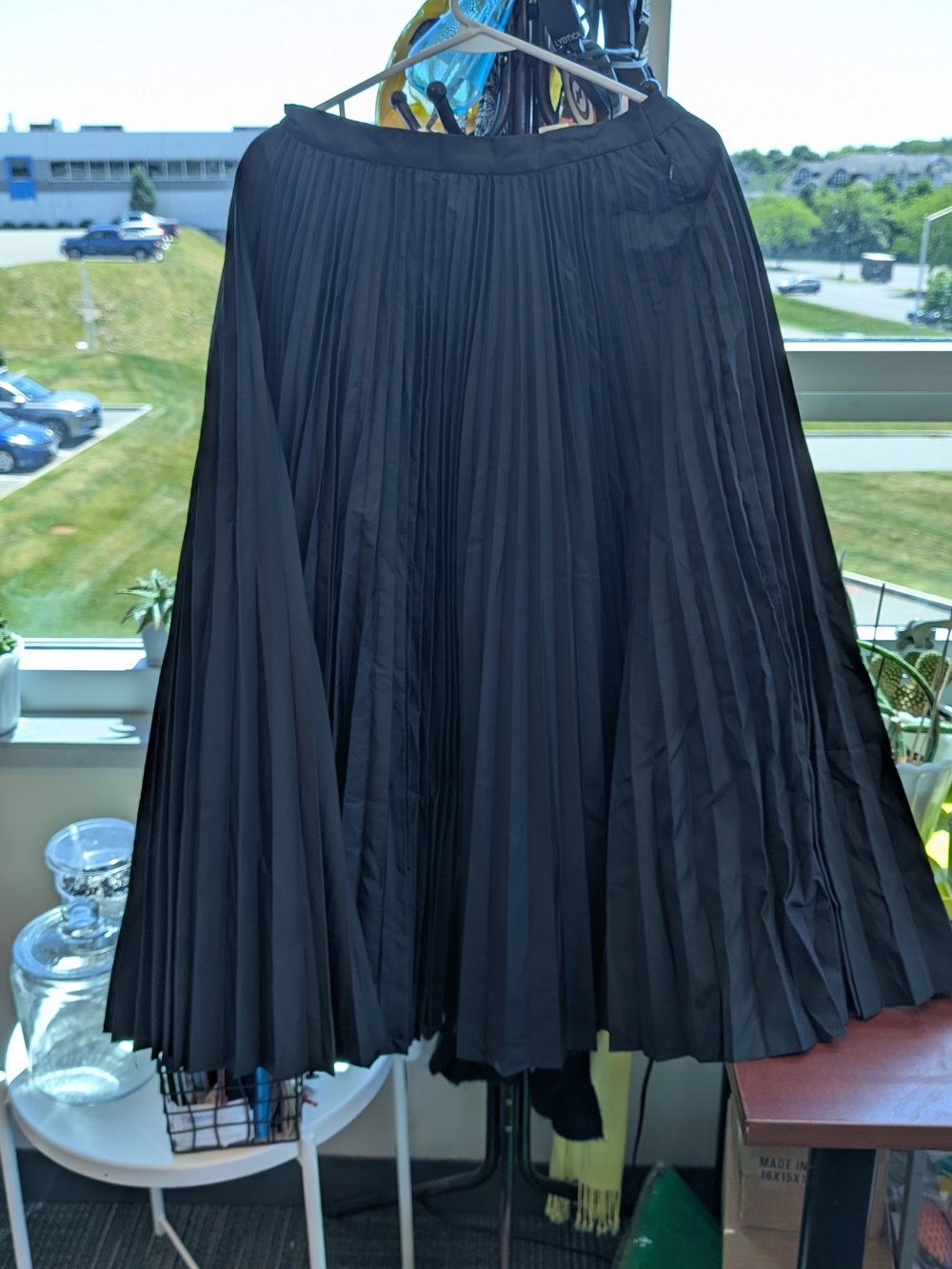True Vintage Black Pleated Midi Skirt - Classic Women's Skirt